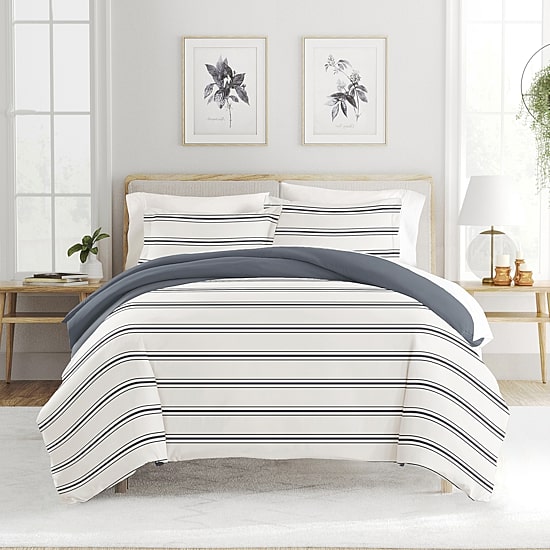 Casual Comfort Desert Stripe Patterned Reversible Duvet Cover Set