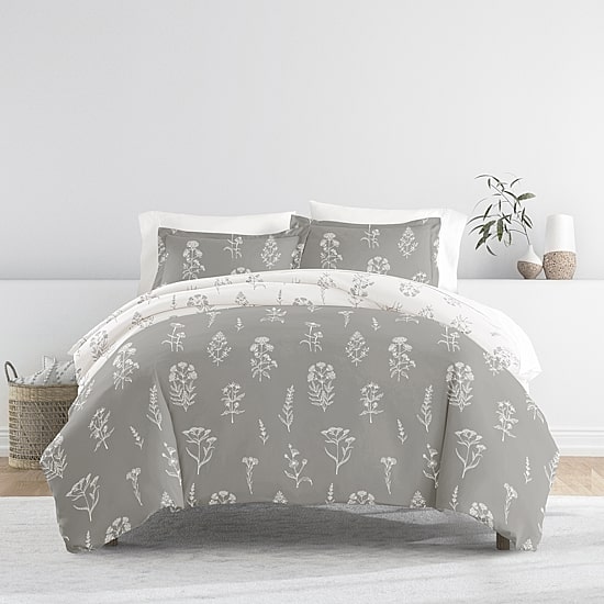 Casual Comfort Botany Floral Patterned Reversible Duvet Cover Set