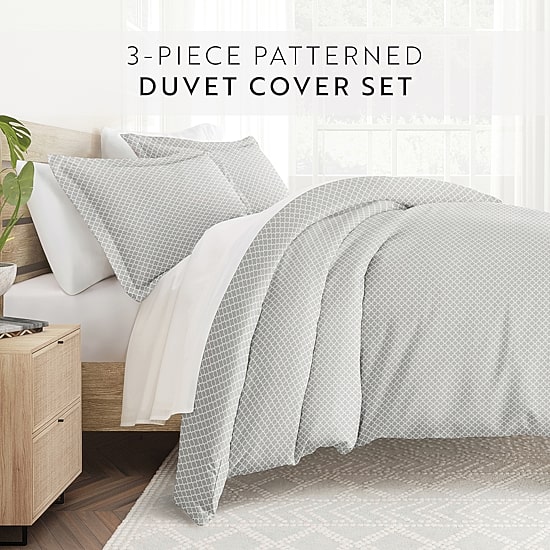 Casual Comfort Premium Ultra Soft Quatrefoil Pattern Duvet Cover Set