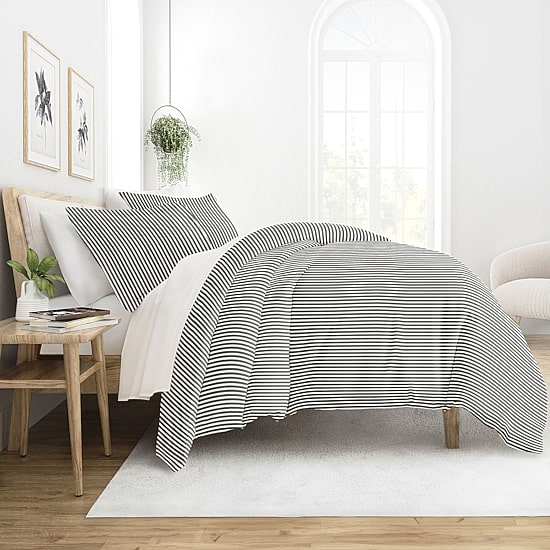Casual Comfort Premium Ultra Soft Ribbon Pattern Duvet Cover Set