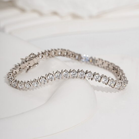 Diamonart Womens Cubic Zirconia Sterling Silver 7.25 Inch Tennis Bracelet