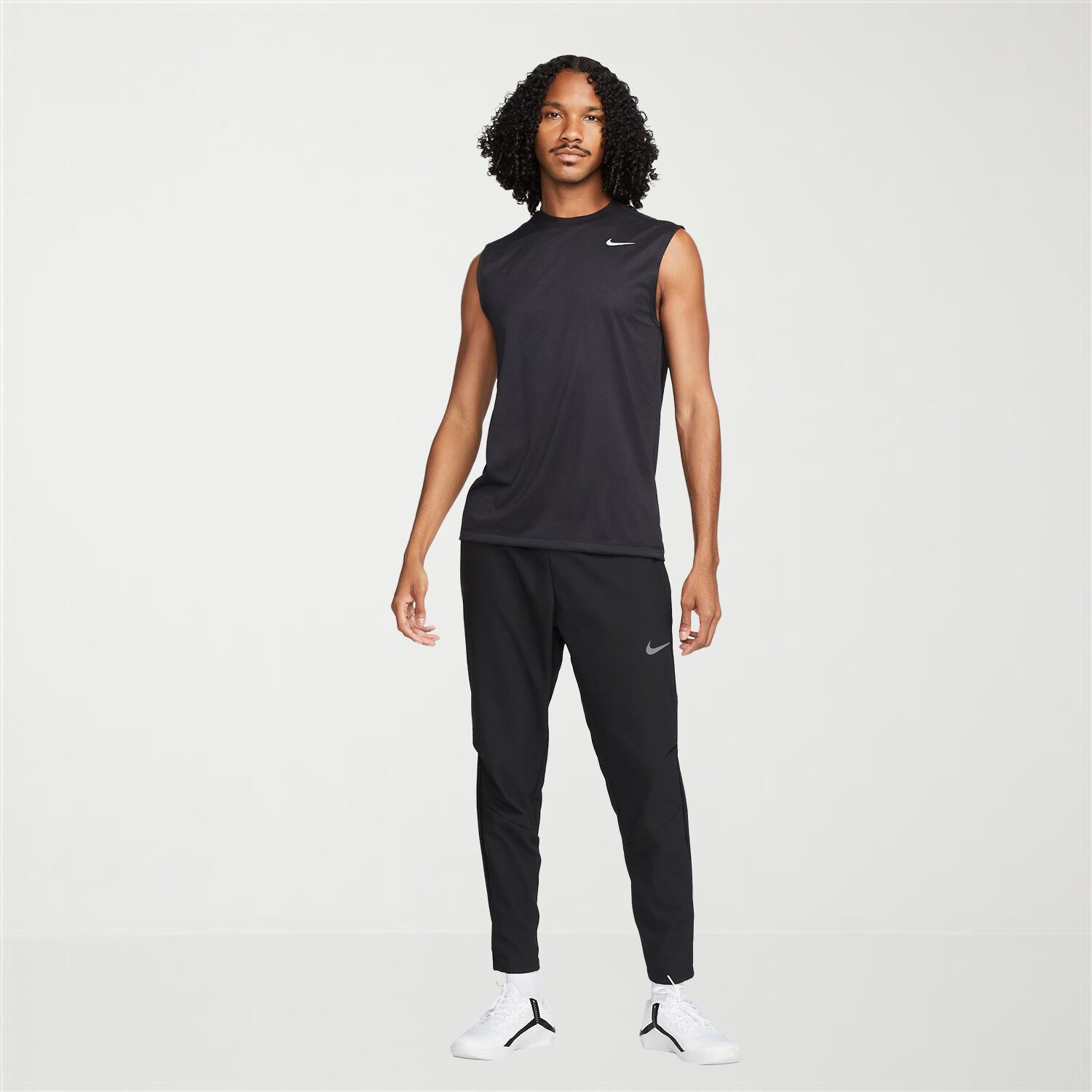 Nike Mens Crew Neck Sleeveless Muscle T-Shirt