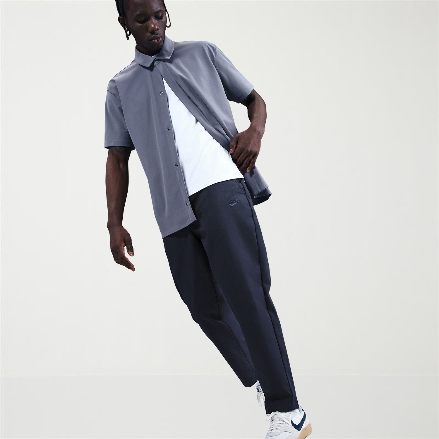 Nike Mens Tapered Mid Rise Relaxed Fit Active Pull-On Pant