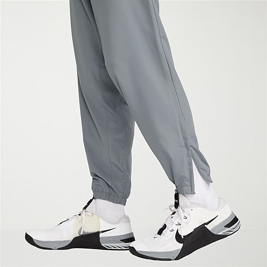 Nike Form Mens Quick Dry Straight Mid Rise Regular Fit Track Pant