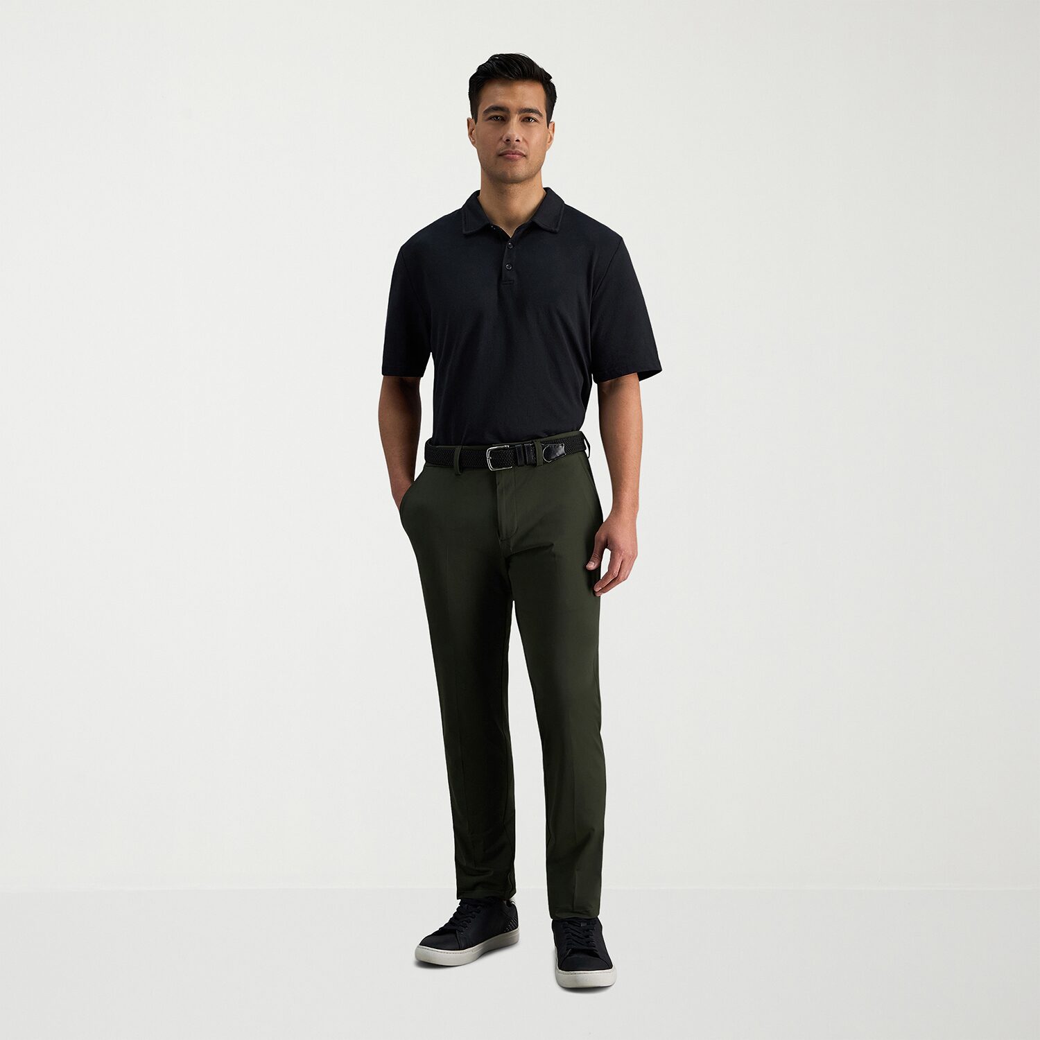 Haggar Sport Travel Performance Mens COMFORT WAISTBAND Straight Fit Flat Front Pant