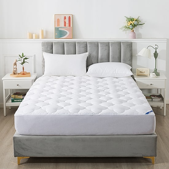 Royal Velvet European White Down Mattress Topper