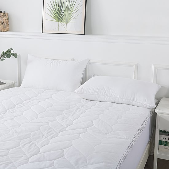 Waverly Cotton Quilted Dual Chamber 1.5 In Feather Topper