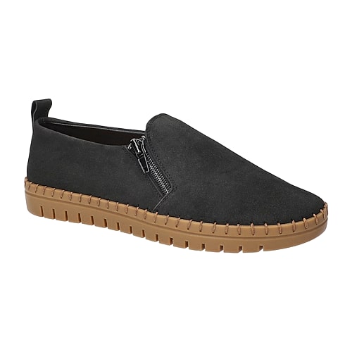 Easy Street Astoria Womens Round Closed Toe Slip-On Shoe, 8 Medium, Black