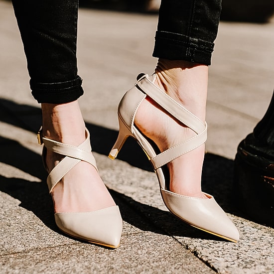 Journee Collection Womens Riva Strap Pumps