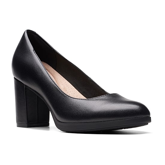 Clarks Bayla Skip Womens Round Closed Toe Block Heel Pumps