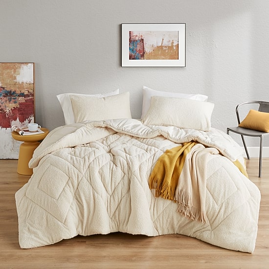 510 Design Kyla Quilted Teddy Midweight Comforter Set