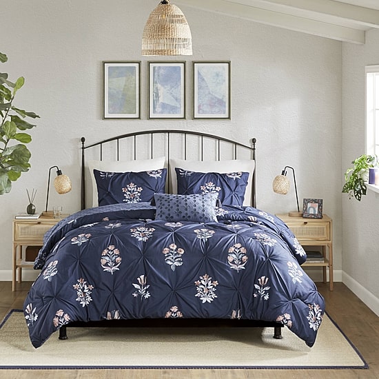 Madison Park Peony Pintuck 4-pc. Midweight Comforter Set