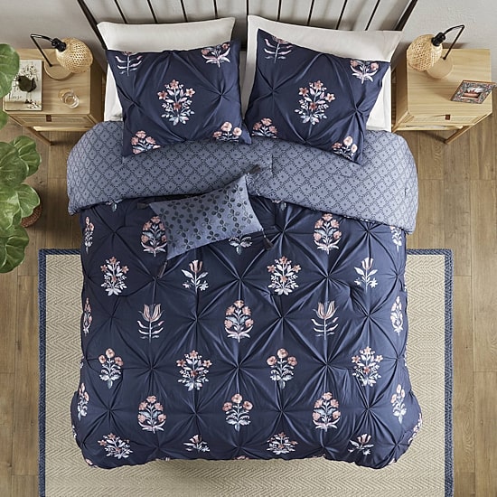 Madison Park Peony Pintuck 4-pc. Midweight Comforter Set