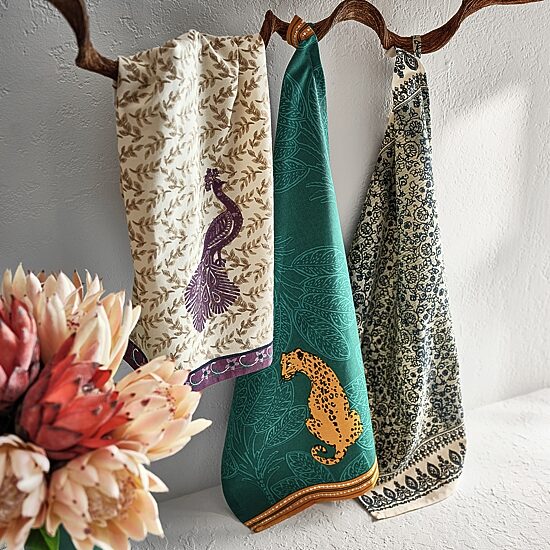 Distant Lands Elephant 2-pc. Kitchen Towel