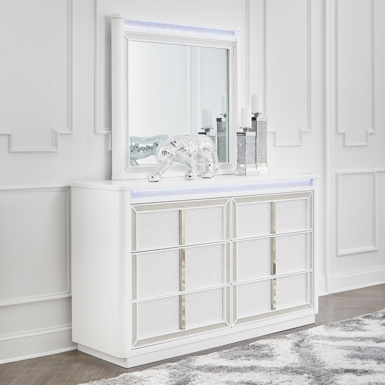 Signature Design by Ashley Chalanna 6-Drawer Dresser with Mirror
