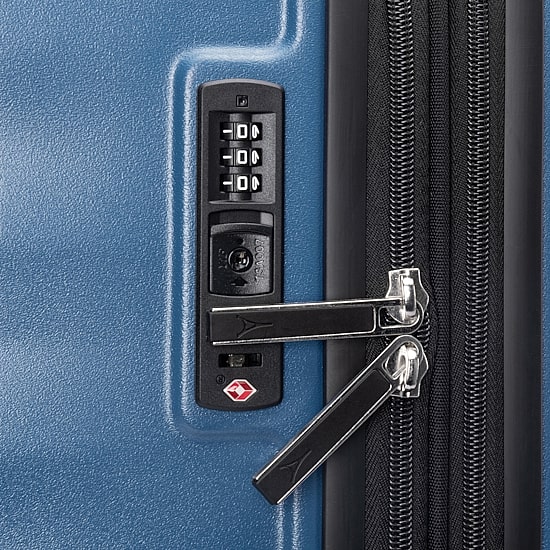 Travelpro Maxlite Air V2 21 Inch Hardside Expandable Carry-On Spinner Luggage