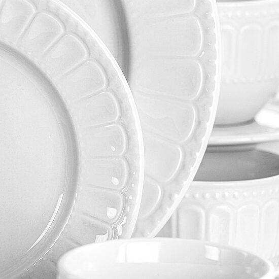 Elama Charlotte  20-pc. Porcelain Dinnerware Set