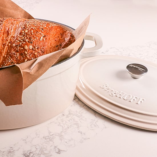 BergHOFF Neo Cast Iron 5-qt. Oval Dutch Oven