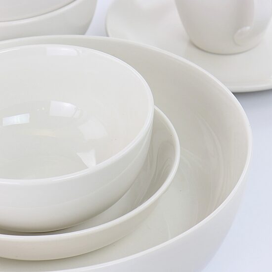 Elama Iris 32-pc. Porcelain Dinnerware Set