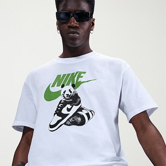 Nike Mens Crew Neck Short Sleeve Regular Fit Big and Tall Graphic T-Shirt