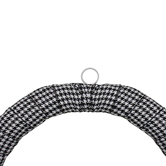 Northlight 24" Houndstooth And Berry Wreath