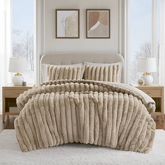 Madison Park Dahlia Faux Fur 3-pc. Midweight Comforter Set
