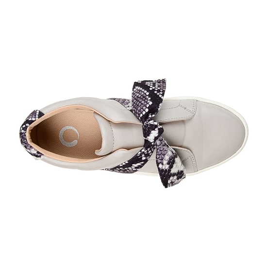 Journee Collection Abrina Womens Round Closed Toe Slip-On Shoe