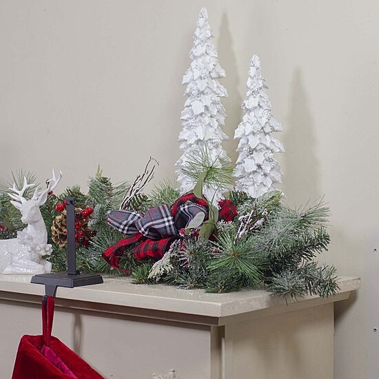 Northlight 6ftplaid And Berries   Unlit Christmas Indoor Garland