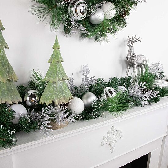 Northlight Pine Needle  Unlit Christmas Indoor Garland