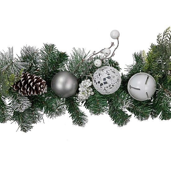 Northlight Pine Frosted Unlit Christmas Indoor Garland
