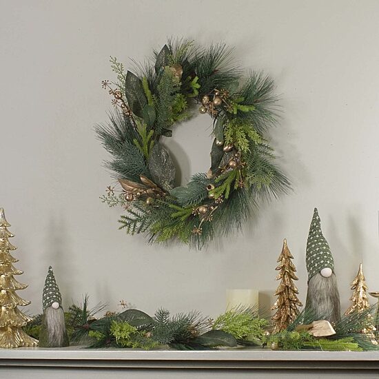 Northlight 5ft Berry And Cedar   Unlit Christmas Indoor Garland