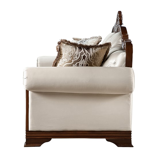 Furniture of America™ Dulupen Roll-Arm Sofa