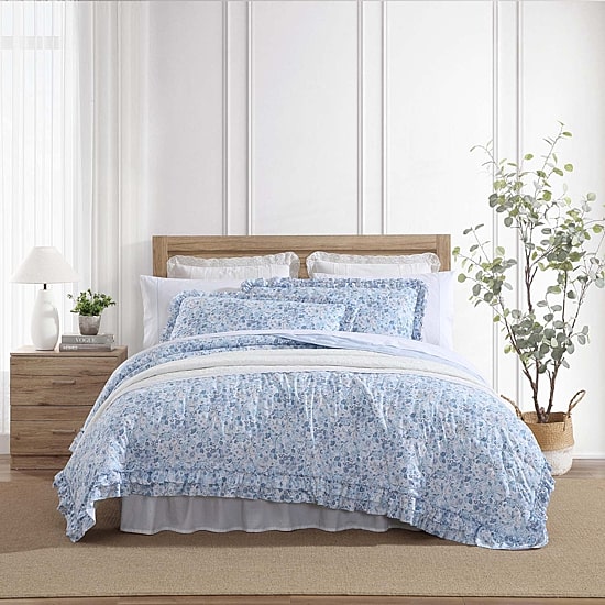 Laura Ashley Quartet Quilt Set