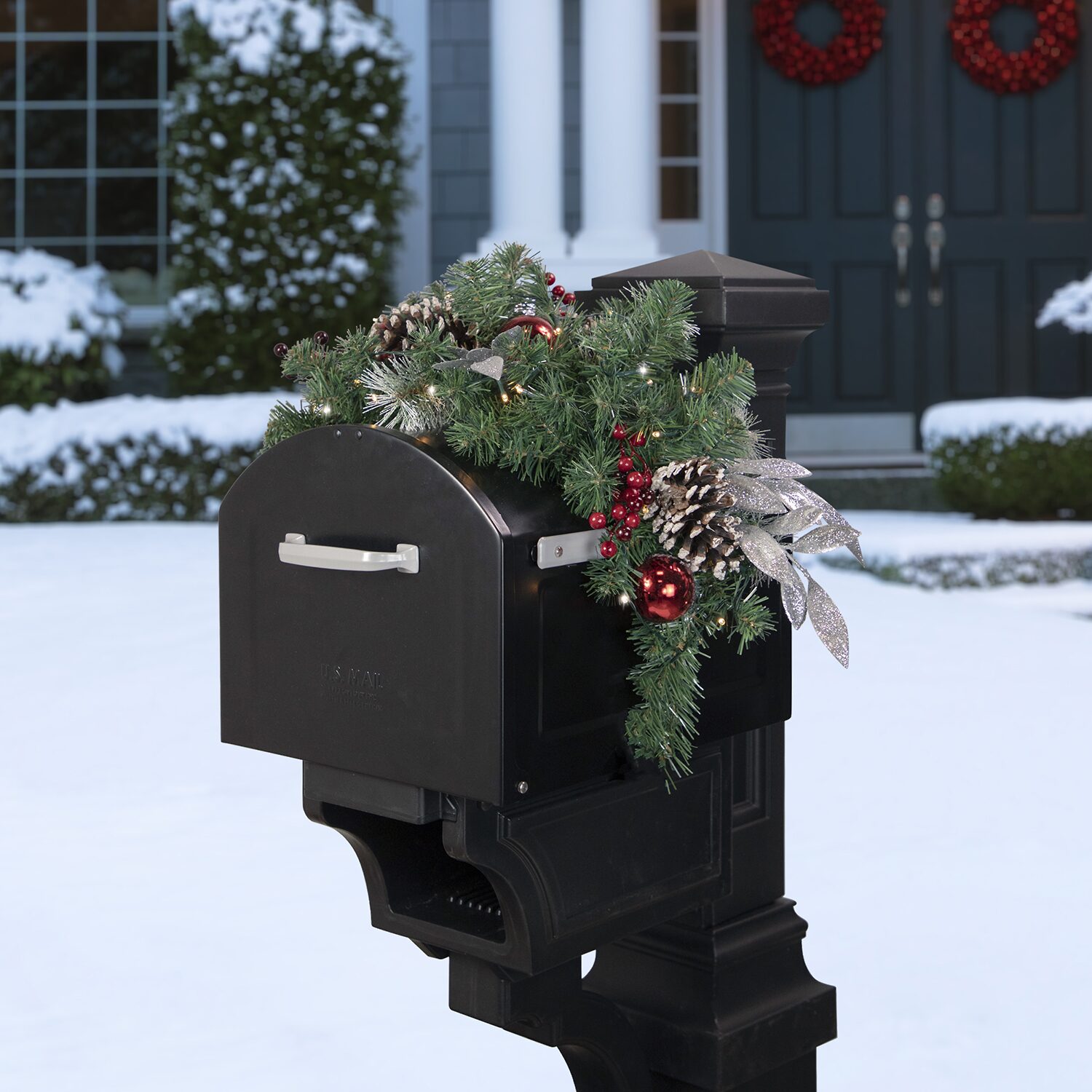 Northlight Ated Pine  Mailbox Pre-Lit Swag