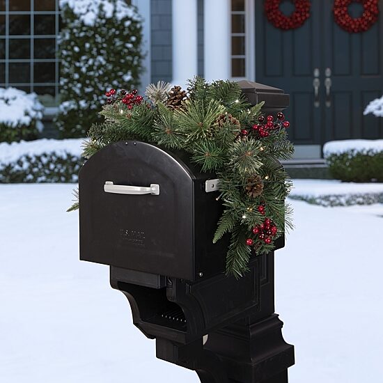 Northlight Pine Cone And Berries Mailbox Pre-Lit Swag