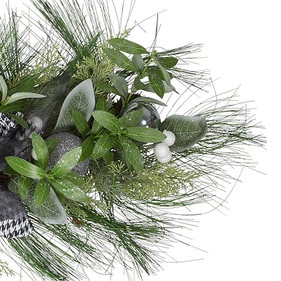 Northlight 36in Berries And Bows   Unlit Swag