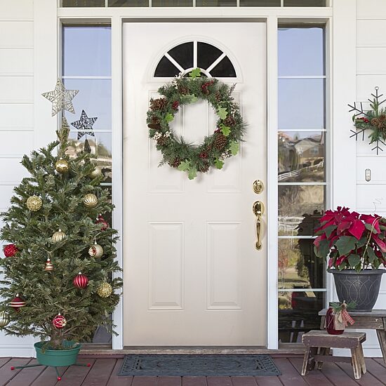 Northlight Natural Pine And Berry Wreath