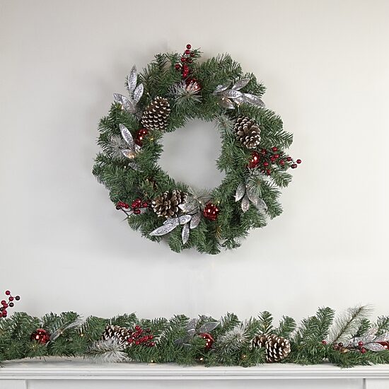 Northlight Frosted Pre-Lit Wreath