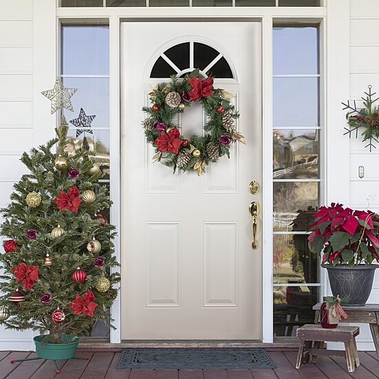 Northlight Poinsettia And Rose Wreath