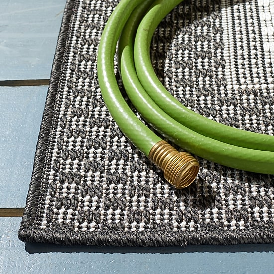 Martha Stewart Zia Bordered Washable Outdoor Rectangular Area Rug