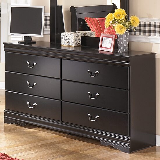 Signature Design by Ashley® Gilmore Dresser