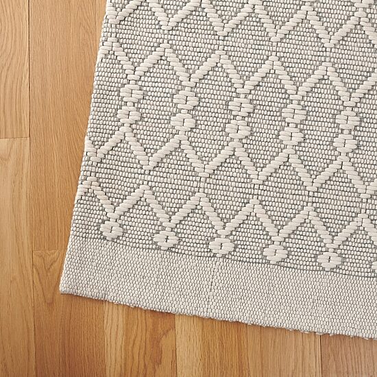 Martha Stewart Aria Bordered Loomed 6' X 6' Indoor Square Area Rug
