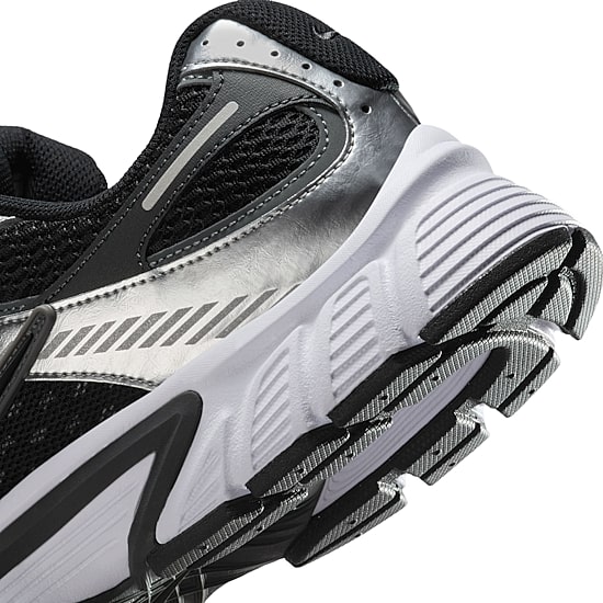 Nike V5 RNR Mens Sneakers