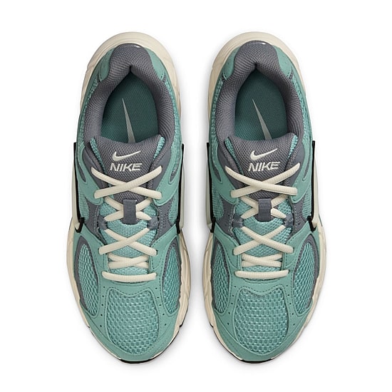 Nike V5 RNR Suede Womens Sneakers