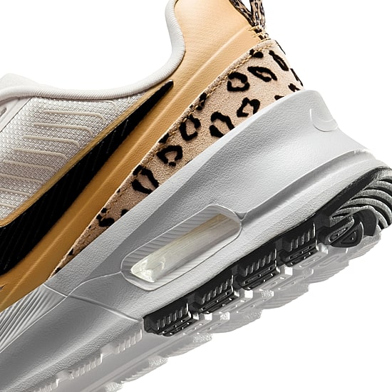 Nike Air Max Nuaxis Womens Sneakers