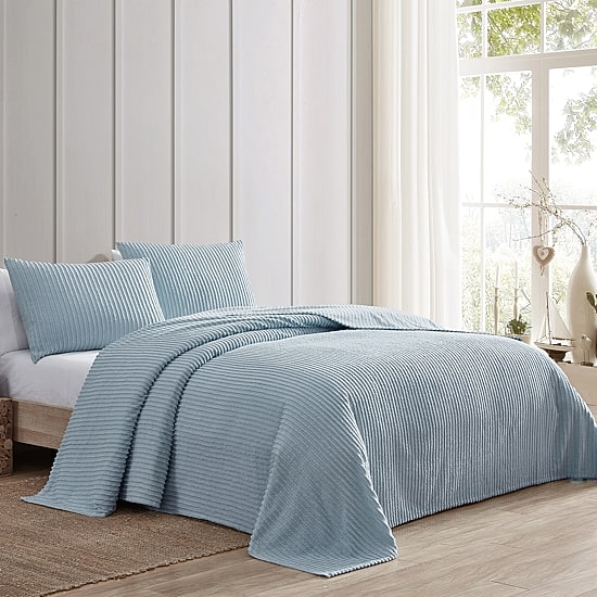 Beatrice Home Fashions Channel Chenille Bedspread