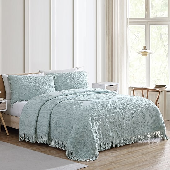 Beatrice Home Fashions Medallion Embellished Bedspread