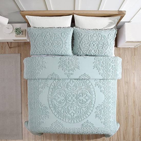 Beatrice Home Fashions Medallion Embellished Bedspread