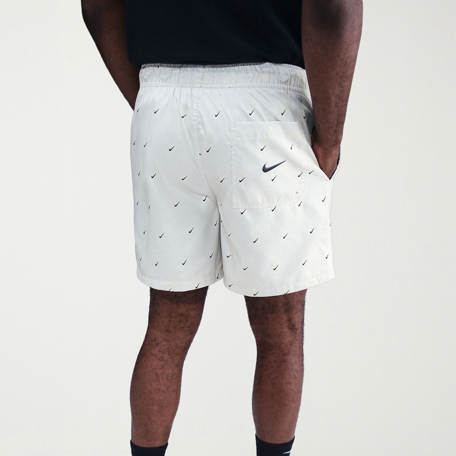 Nike Mens 6" Mid Rise Big and Tall Workout Shorts