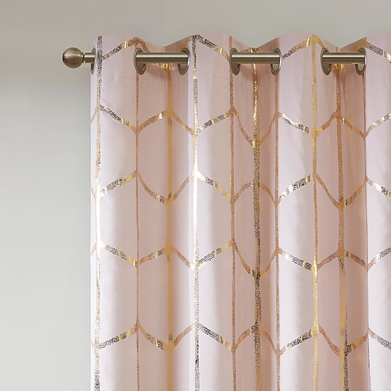 Intelligent Design Khloe Metallic Geometric Printed Grommet Top Energy Saving 100% Blackout Single Curtain Panel